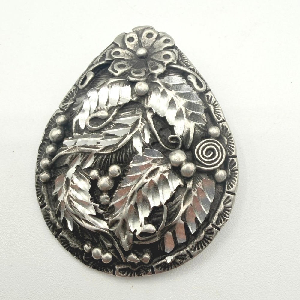 Teardrop Floral Brooch Women Silver Tone Excellent Botanical Leafy Pin Vintage